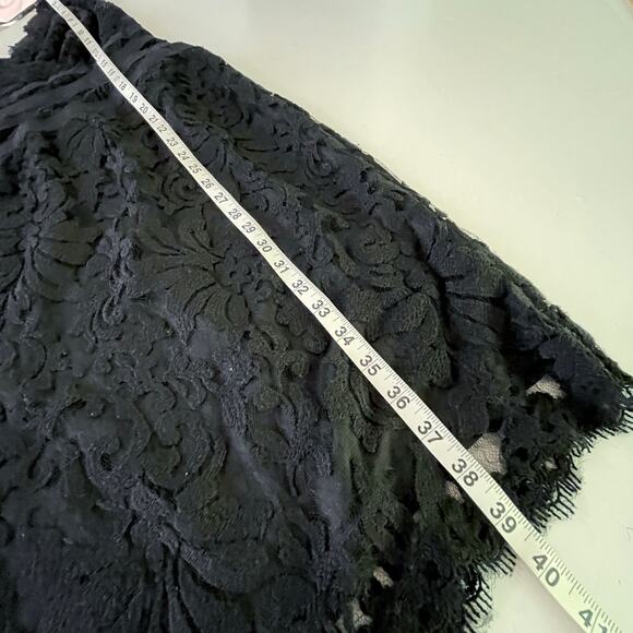 Tadashi Shoji Embroidered Lace V-Neck Cocktail Dress Sz 4 Black Ribbon Waist - Picture 11 of 12